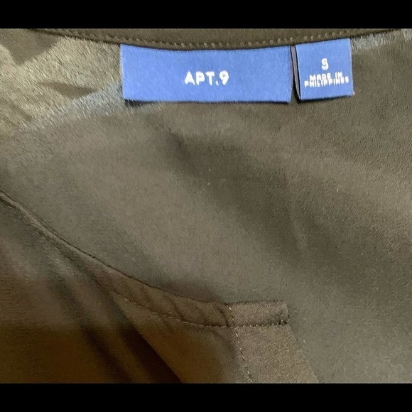 𝅺APT. 9 Black Short Sleeve Shell Blouse Ladies Small - Picture 4 of 4